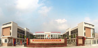 Ăn kẹo 'lạ' ngoài cổng trường, 11 học sinh Hà Nội đau đầu, buồn nôn