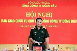 Đại tá Trần Duy Lê nhận bàn giao chức vụ Chủ tịch Tổng công ty Đông Bắc