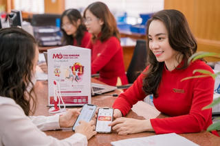 Fitch Ratings xếp hạng nhà phát hành dài hạn đối với Agribank ở mức BB, triển vọng 'tích cực' cao nhất 