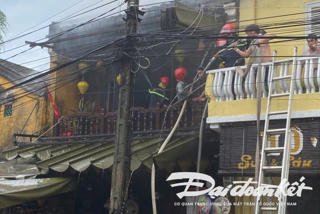 Cháy một cửa hàng lưu niệm ở phố cổ Hội An