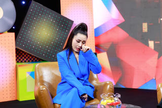 Diễn viên hài Kiều Oanh: Ngày tôi nhận Huy chương Vàng thì hay tin mẹ mất