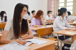 Thí sinh sở hữu chứng chỉ ngoại ngữ nào được miễn thi tốt nghiệp THPT 2025?