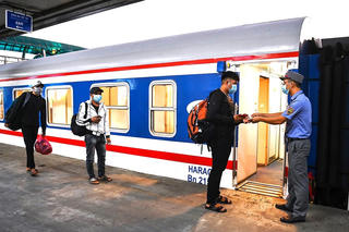 Đường sắt giảm giá vé cho học sinh thi THPT