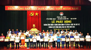 Hà Tĩnh: Tôn vinh công nhân lao động tiêu biểu trong Tháng Công nhân