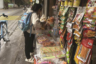 Hiểm họa trước cổng trường