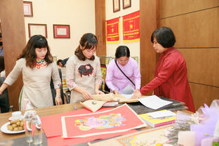 Tìm đường 'hồi sinh' tranh dân gian Kim Hoàng