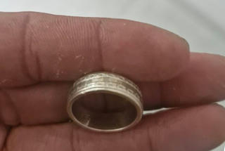 Đà Nẵng: Xúc động tìm lại nhẫn cưới 20 năm cho du khách