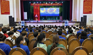 Quảng Nam: Triển lãm ảnh, tuyên truyền về biển đảo quê hương