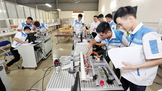 Hướng nghiệp từ bậc THPT là muộn