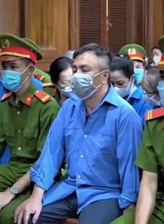 Cựu Giám đốc Bệnh viện Mắt TP HCM lãnh án 7 năm tù giam