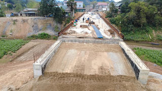 Triển khai 10 mũi thi công 'xuyên nghỉ lễ' làm đường nối cao tốc Nội Bài - Lào Cai