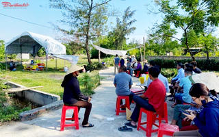 Hà Tĩnh: Tìm thấy thi thể nam sinh lớp 9 bị mất tích khi đi tắm biển