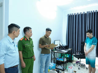 Triệt phá thành công đường dây làm giả giấy tờ quy mô lớn