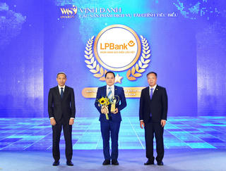Lienviet24h (LPBank) được vinh danh Sản phẩm Công nghệ và Chuyển đổi số tiêu biểu năm 2023