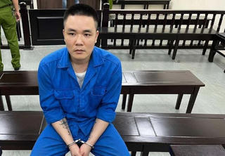 Xét xử đối tượng 'dàn cảnh' làm thẻ tín dụng để lừa đảo chiếm đoạt tài sản