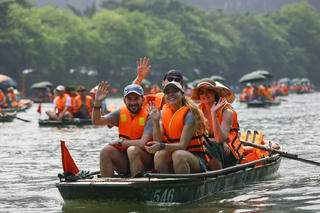 Miễn thị thực cho công dân 12 nước vào Việt Nam du lịch từ 15/8/2025