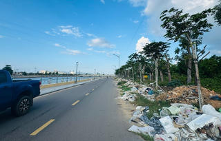 Bãi rác tự phát trên tuyến đường trăm tỷ