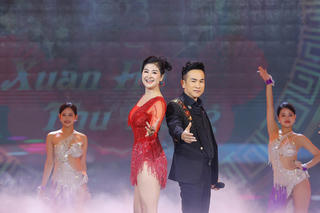 'Tết Vạn lộc 2023' cười ra nước mắt vì… hoa hậu