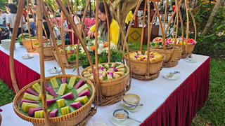 Đưa bánh dân gian Nam Bộ đến với mọi người