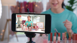 Thích ứng với tiêu dùng thông minh