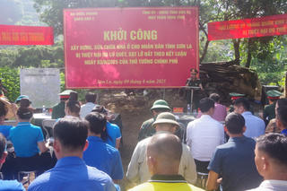 Chung tay dựng nhà, sẻ chia cùng người dân vùng lũ