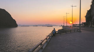 ‘Mùa hoàng hôn’ trên vịnh Hạ Long