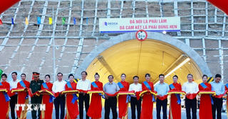 Thủ tướng phát lệnh khai thác cao tốc Cam Lâm-Vĩnh Hảo và Diễn Châu-Bãi Vọt