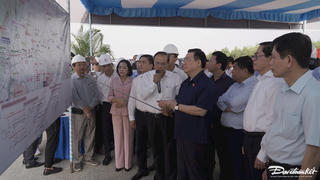 Chủ tịch Quốc hội Vương Đình Huệ thị sát tiến độ nhiều dự án phía Nam