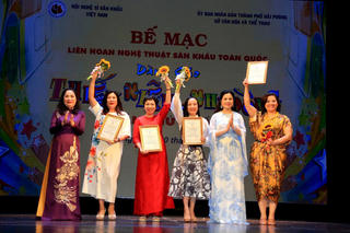 Liên hoan nghệ thuật sân khấu cho thiếu nhi lần thứ nhất: Gặt hái nhiều thành công