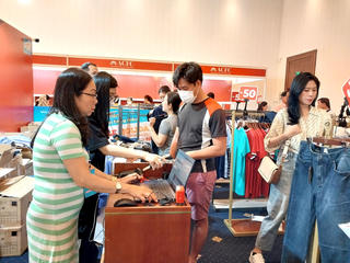 TP Hồ Chí Minh tổ chức phiên họp kinh tế - xã hội đầu tiên sau hợp nhất