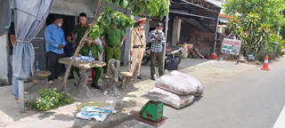 Quảng Nam: Phát hiện xe khách chở gần 400 kg mỡ động vật bốc mùi hôi thối