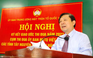 Cụm thi đua các tỉnh Tây Nguyên và Duyên Hải miền Trung ký kết giao ước thi đua