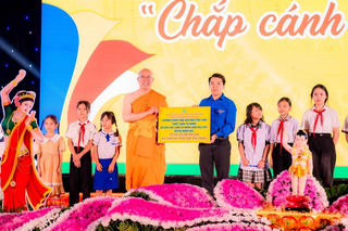Ban Trị sự Giáo hội Phật giáo huyện Minh Hoá cùng chung tay vì trẻ em miền núi nơi biên giới