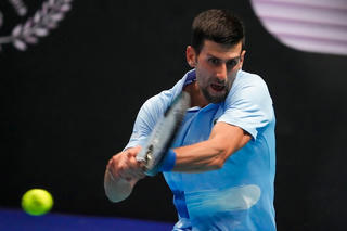 Djokovic thắng thuyết phục ở trận ra sân Tel Aviv Open