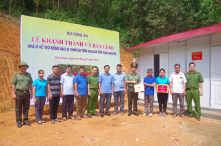 Bộ Công an bàn giao nhà ở cho gia đình bị ảnh hưởng thiên tai ở Thái Nguyên