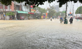 Quảng Bình: Nước lũ lên nhanh, 1 người mất tích