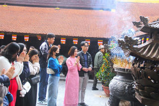 Nét đẹp văn hóa lễ chùa đầu năm