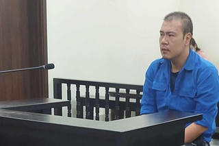 Lên cơn 'ngáo đá', nghịch tử hành hung bố, sát hại bà nội