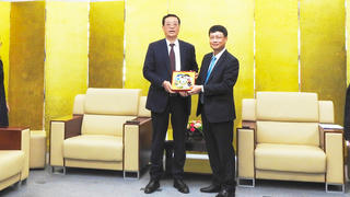 Đoàn đại biểu Hội Hiệp thương Chính trị nhân dân tỉnh Liêu Ninh (Trung Quốc) thăm, làm việc tại Đà Nẵng