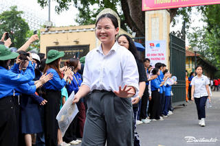 Điểm trung bình thi tốt nghiệp THPT giảm, dự kiến điểm chuẩn đại học giảm 2- 3 điểm