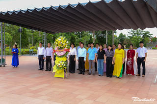 Không khí viếng, tri ân Anh hùng liệt sĩ tại Quảng Trị