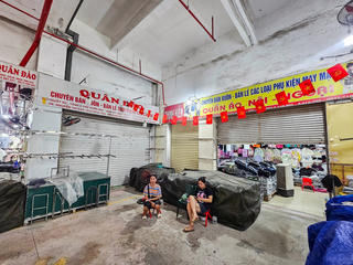 Thanh Hóa: Nhiều ki-ốt ở chợ, cửa hàng trên phố đồng loạt đóng cửa