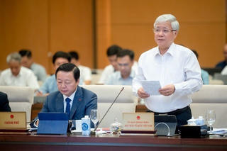 Cần cơ chế kiểm soát chặt chẽ sách giáo khoa từ khâu biên soạn đến phát hành