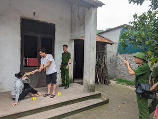 Quảng Ninh: Chém mẹ đẻ vì không xin được tiền mua rượu