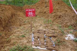 Quảng Trị: Thi công khu lăng mộ phát hiện hầm đạn sót lại sau chiến tranh