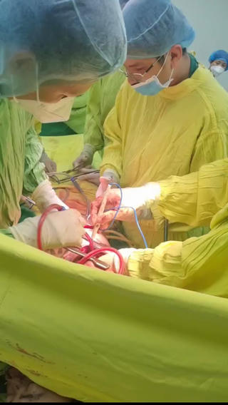 Cần Thơ: Cứu sống nam thanh niên bị dị vật đâm xuyên ngực, bụng