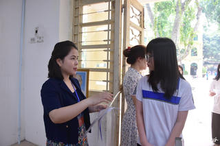 Hơn 100.000 thí sinh Hà Nội bước vào kỳ thi lớp 10