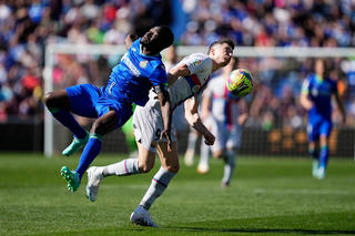 Barcelona thể hiện một lối chơi đầy bế tắc