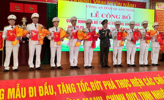 Công an tỉnh Quảng Ninh công bố các quyết định về tổ chức bộ máy và công tác cán bộ