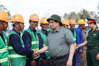 Thủ tướng Phạm Minh Chính kiểm tra tiến độ cao tốc Cần Thơ-Cà Mau